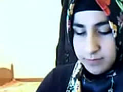 - Hijab Girl Showing Ass On Webcam at Pornxs